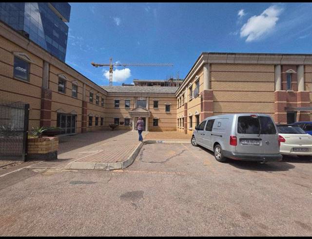 BUSINESS PROPERTY TO RENT IN MENLYN
